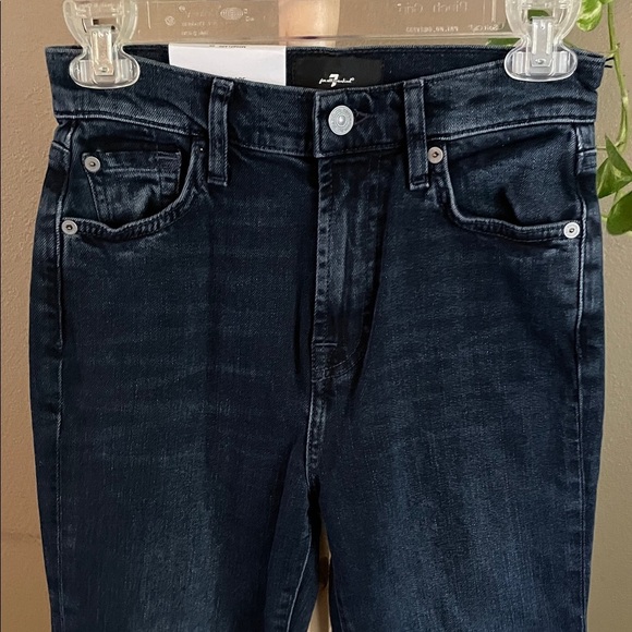 7 for All Mankind Megaflare dark wash jeans - Picture 9 of 9